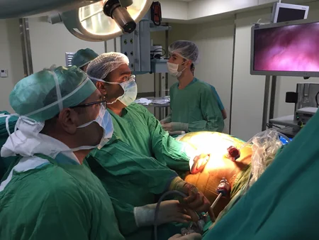 Bakıda anadan övladına böyrək köçürülüb