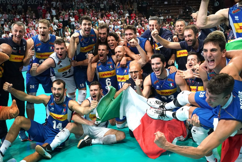 İtaliya eyni ildə futbol və voleybolda Avropa çempionluğu qazanan ilk ölkə olub