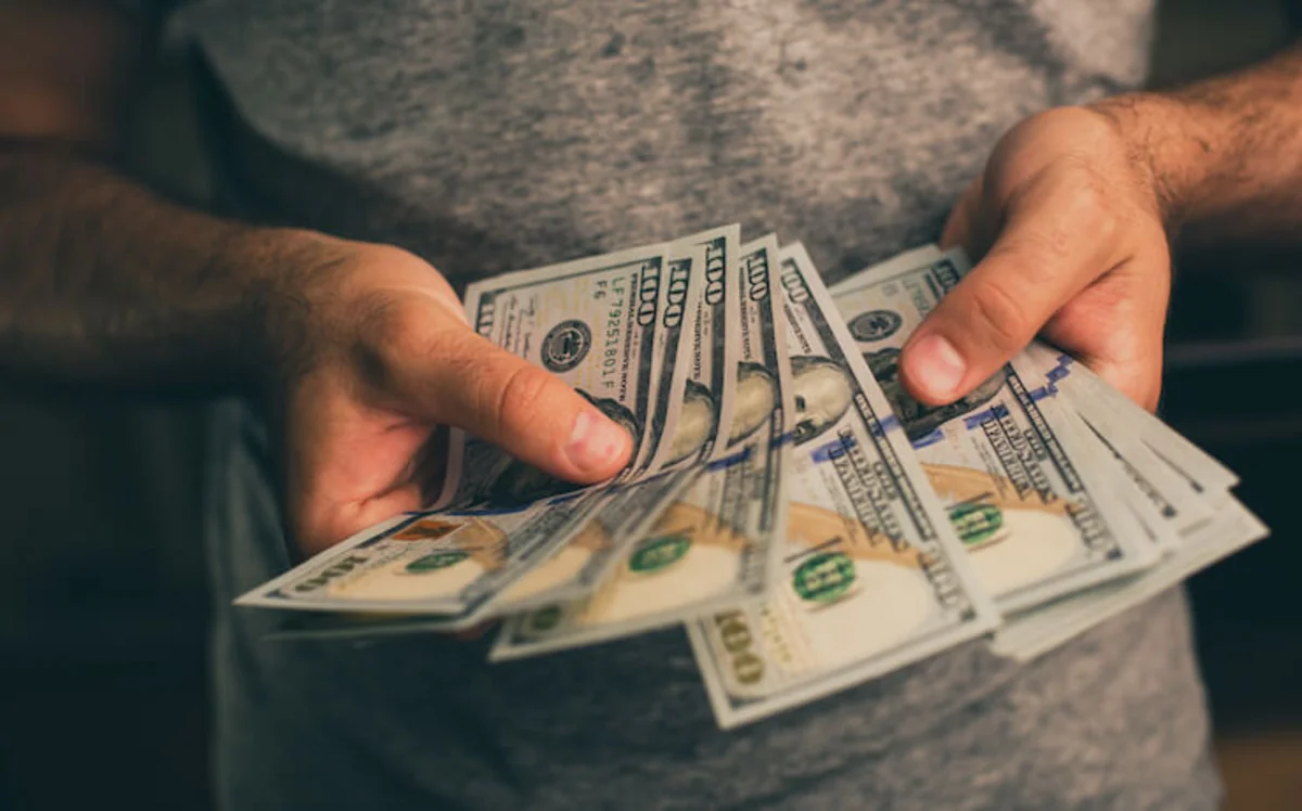 Demand for dollar surges at currency auction in Azerbaijan 