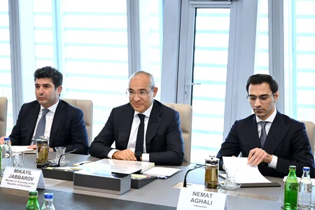 Azerbaijan, Iraq discuss expanding co-op in infrastructure projects