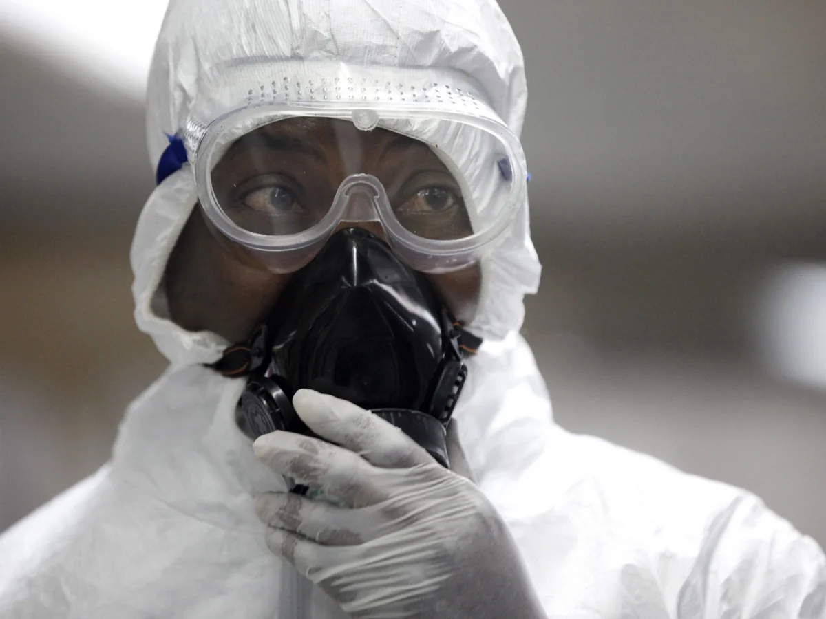 ÜST: Qərbi Afrikada Ebola epidemiyası dayandırılıb