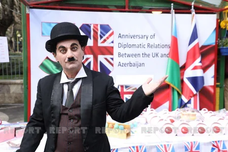 Britaniya səfirliyi Bakıda xeyriyyə yarmarkası təşkil edib