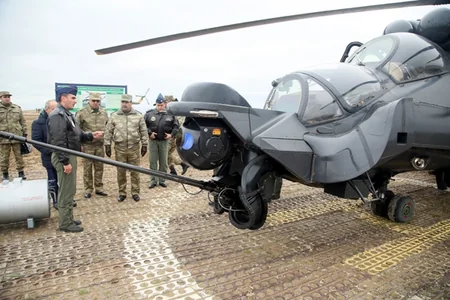 Azərbaycan Silahlı Qüvvələrinin döyüş helikopterlərinin uçuş-taktiki təlimləri keçirilib
