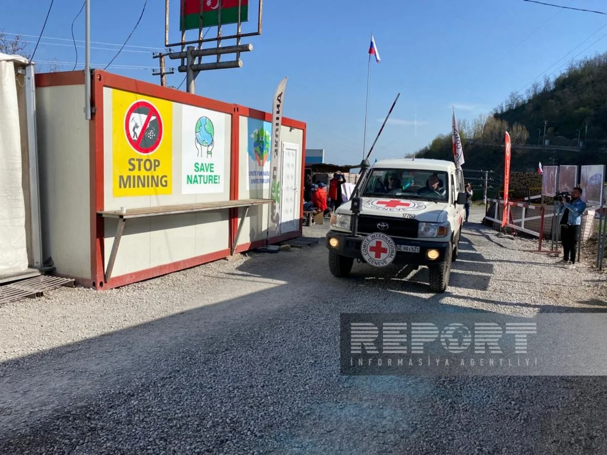 По дороге Ханкенди-Лачын беспрепятственно проехали 12 автомобилей МККК