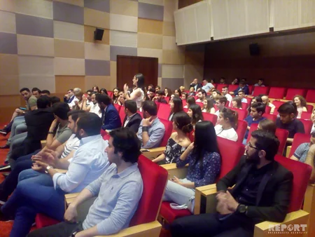 Fuad Muradov Gürcüstanda təhsil alan azərbaycanlı tələbələrlə görüşüb