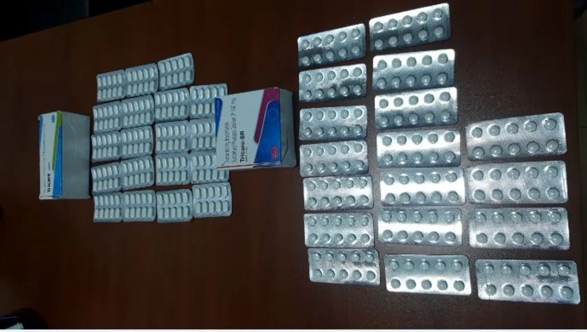 Azərbaycanda Hindistan vətəndaşından 370 ədəd Tramadol həbləri aşkarlanıb