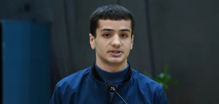 Nazir beynəlxalq yarışlarda uğur qazanan idmançılarla görüşüb