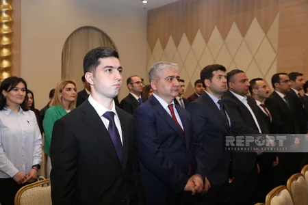 Yeni vəkillər and içiblər