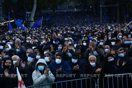 Gürcüstanın hakim partiyasının Tbilisidəki kütləvi mitinqi başa çatıb