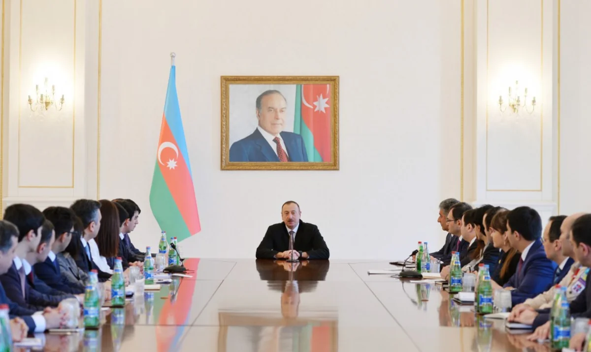 Prezident İlham Əliyev Azərbaycan gənclərinin bir qrupu ilə görüşüb