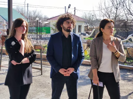 Şimkənddə diaspor fəalları və azərbaycanlı tələbələrlə görüşlər olub