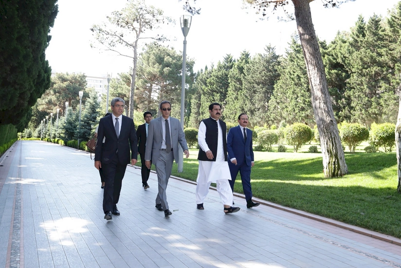 Pakistanlı nazir Azərbaycana səfərə gəlib