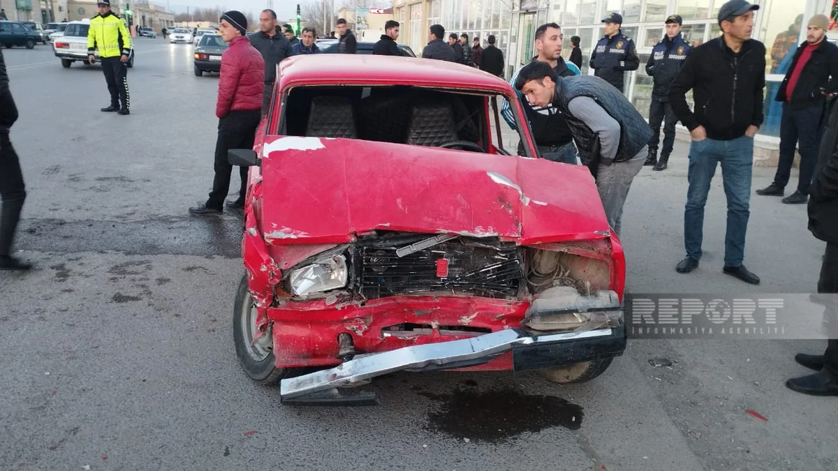 Kürdəmirdə zəncirvari qəza baş verib, xəsarət alanlar var
