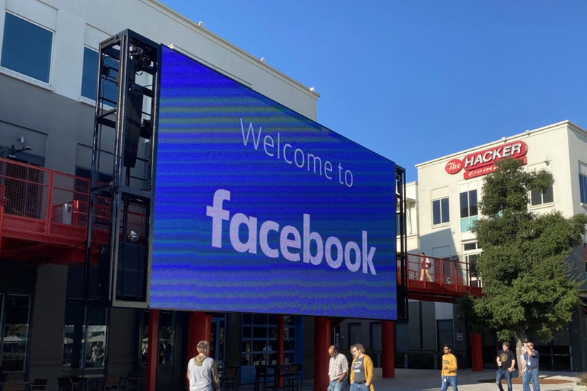 “Facebook” işçiləri şirkət binasına daxil ola bilmir