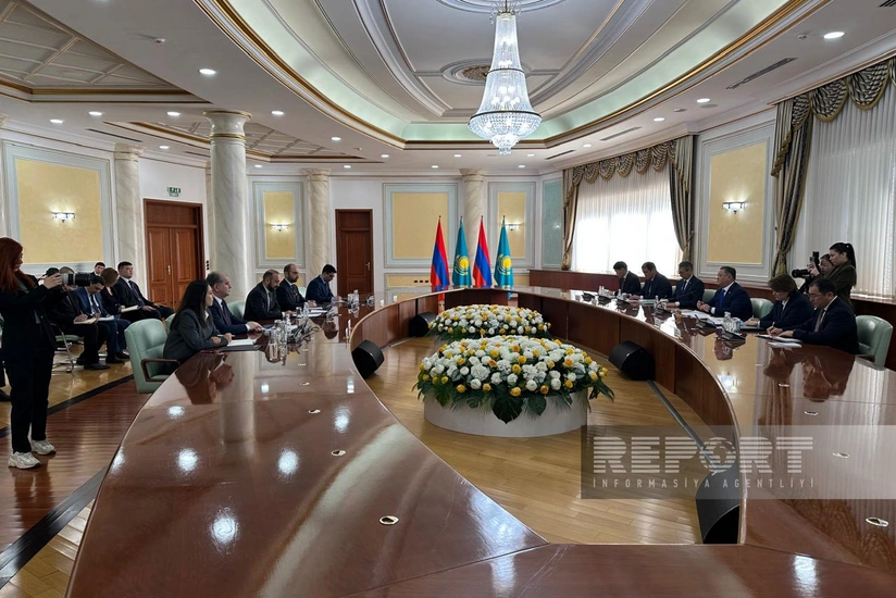 Ermənistan XİN başçısı Qazaxıstanda səfərdədir