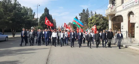 Gəncədə Türkiyə Cümhuriyyətinin yaranmasının 100-cü ildönümü münasibətilə yürüş keçirilir