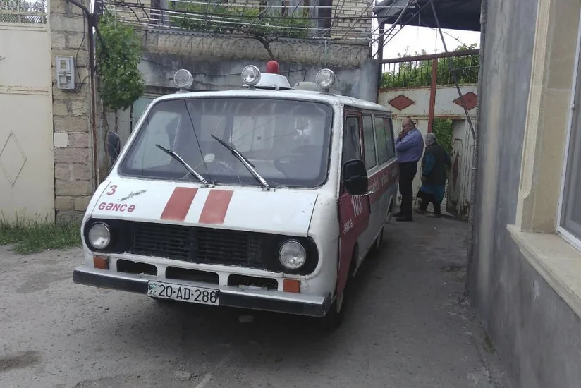 В Гяндже пожилой мужчина совершил суицид - ОБНОВЛЕНО