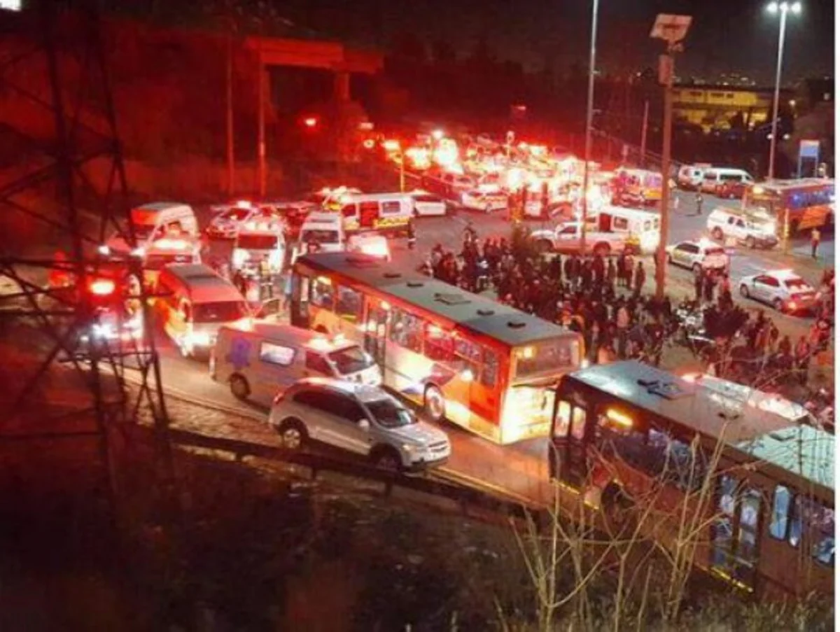 ​CAR-da iki qatar toqquşub: 300-dən çox insan yaralanıb
