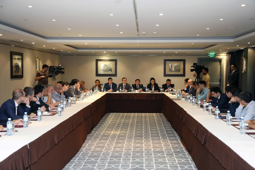 Vergi sahəsində aparılan islahatlarla bağlı görüş keçirilib