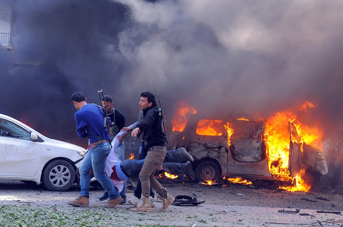 Suriyada İŞİD-in silah anbarı partlayıb, azı 20 nəfər ölüb