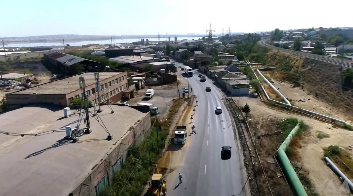 Bakıda “Baksol” adlanan avtomobil yolu təmir edilir