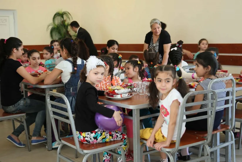 Təhsil Nazirliyi 29 uşağı ailələrə verib