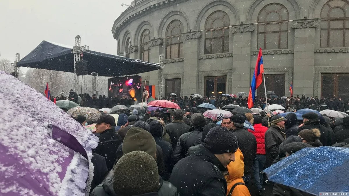 Ermənistanda vəziyyət - seçkidən qorxan müxalifət, yalançı hökumət - ŞƏRH