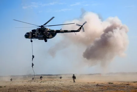 Министр обороны Азербайджана побывал в Учебном центре Сил специального назначения