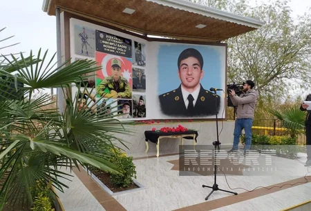 Biləsuvarda Vətən müharibəsi şəhidinin xatirə abidəsinin açılışı olub