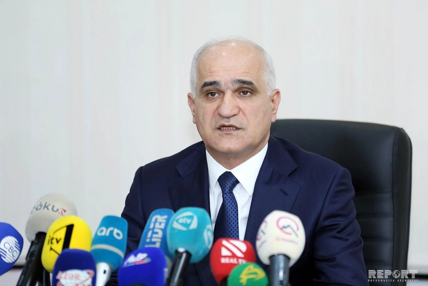 İqtisadiyyat naziri: Diqlas ticarət mərkəzində yanmamış anbarlarda malların inventarlaşmasına başlanılır