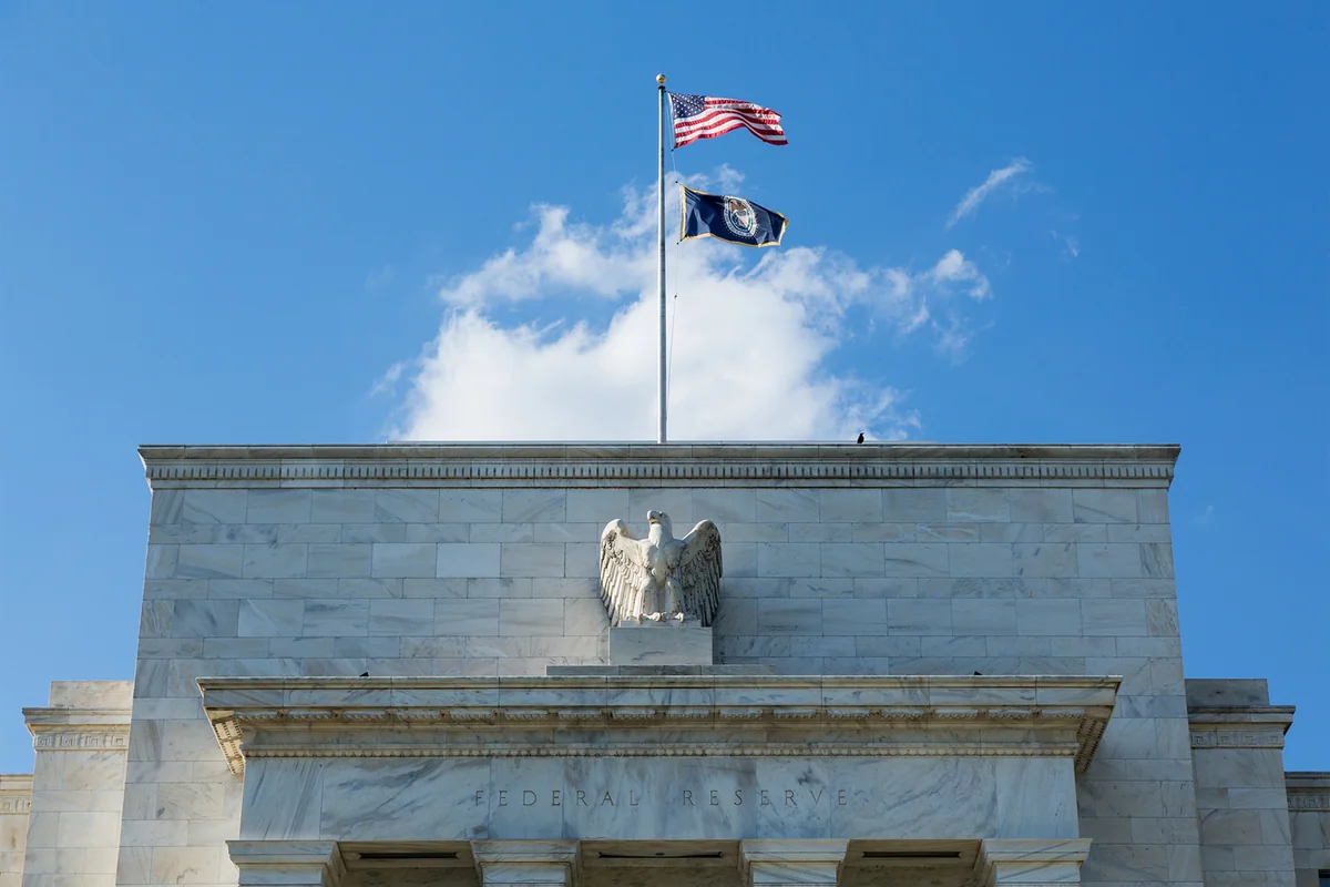 FED: “Ayrı-ayrı bankların problemləri həll olunmazsa, ABŞ-ın bank sistemi risk altında olacaq”