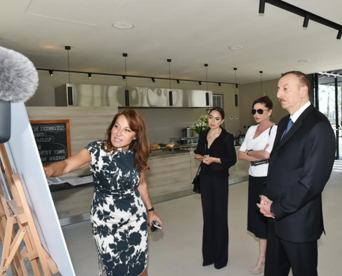Azərbaycan prezidenti və xanımı Avropa Oyunları Parkının qarşısında salınan yeni parkla tanış olublar - FOTO
