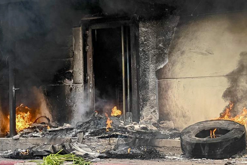 Konqoda baş vermiş yanğınlar zamanı 13 nəfər həlak olub