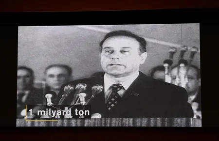Azərbaycanda 2 milyard ton neft hasilatı münasibətilə təntənəli mərasim keçirilib, Prezident İlham Əliyev tədbirdə iştirak edib - YENİLƏNİB
