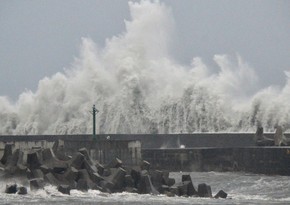 Typhoon Podul blows through southern Taiwan leaving one person missing