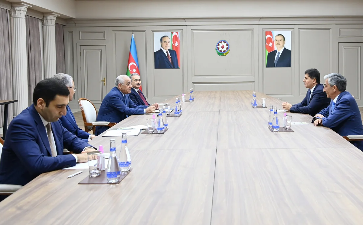 Əli Əsədov Tacikistanın ticarət və iqtisadi inkişaf naziri ilə görüşüb