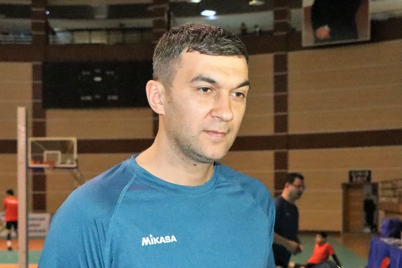 Azərbaycan millisinin baş məşqçisi: Voleybolçularımız Avropa arenalarında təcrübə toplamaq mərhələsindədirlər