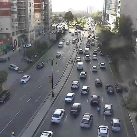 Bakının bir sıra yollarında tıxac yaranıb - YENİLƏNİB