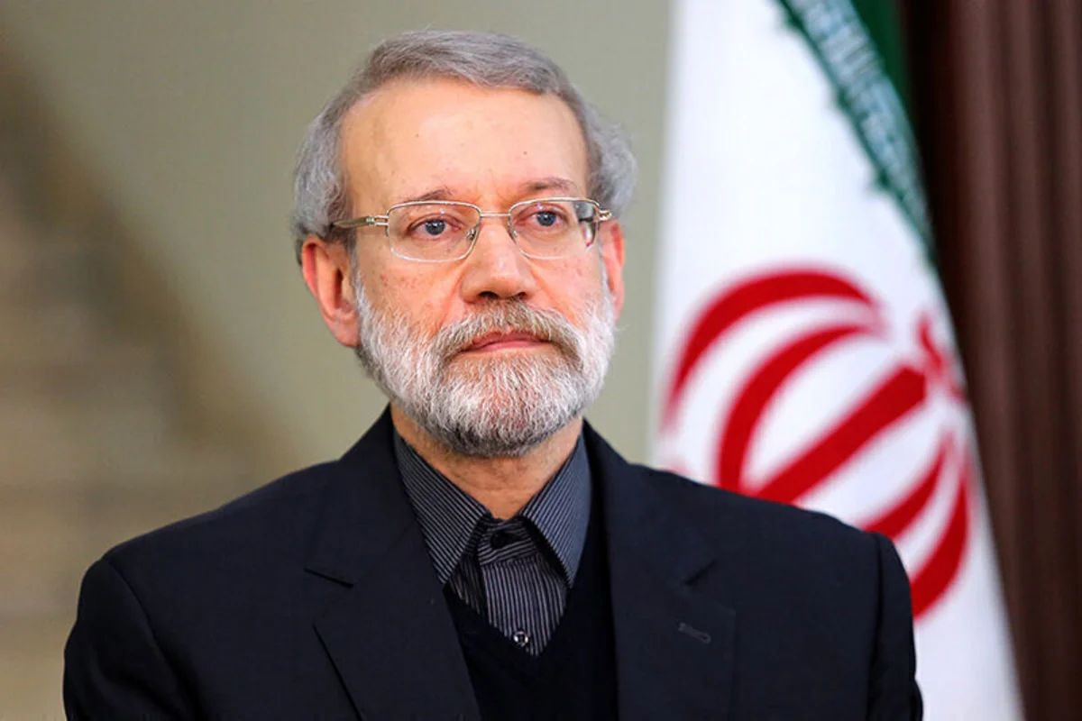 İran rəsmisi Livanda “Hizbullah”ın silah böhranını müzakirə edəcək