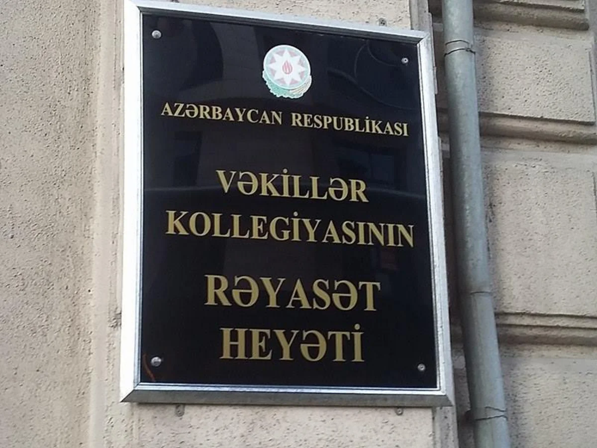 Daha iki vəkil cəzalandırılıb