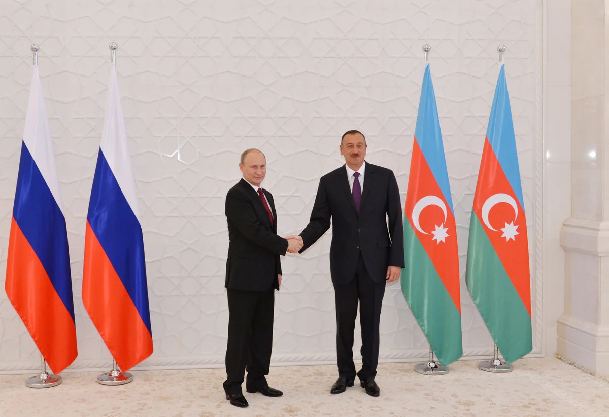 Vladimir Putin congratulates President Ilham Aliyev