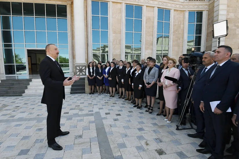 Prezident İlham Əliyev: “Naxçıvan dəmir yolu ilə Azərbaycanın əsas hissəsi birləşəndən sonra blokadadan canını qurtaracaq”