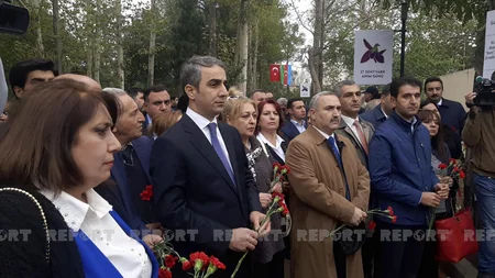 QHT nümayəndələri Gəncə terrorunda həlak olanların xatirəsini yad ediblər