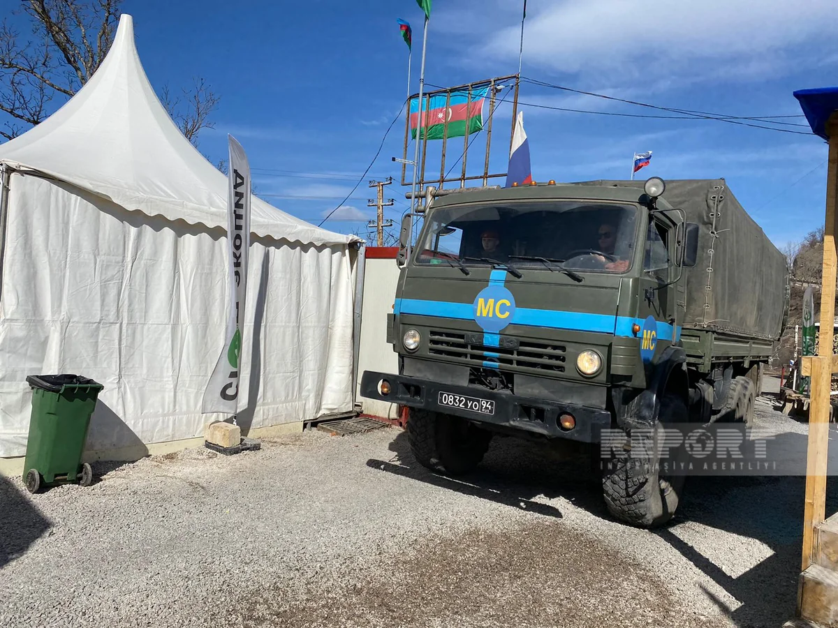 47 vehicles of Russian peacekeepers pass freely along Khankandi-Lachin road