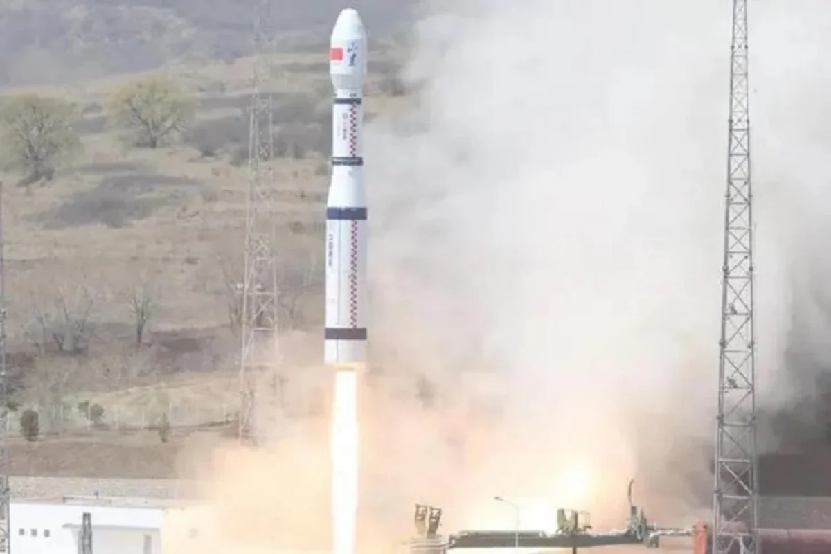 China successfully carries out first launch of environmentally friendly vehicle CZ-6C