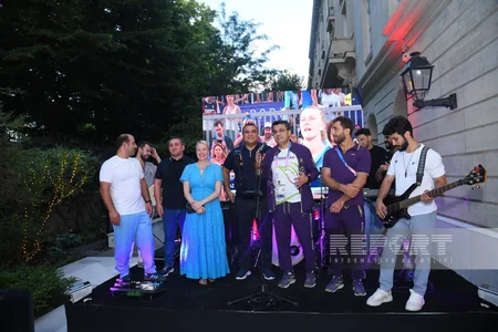 Parisdəki “Azərbaycan Olimpiya Evi”ndə idmançılarla görüş keçirilib