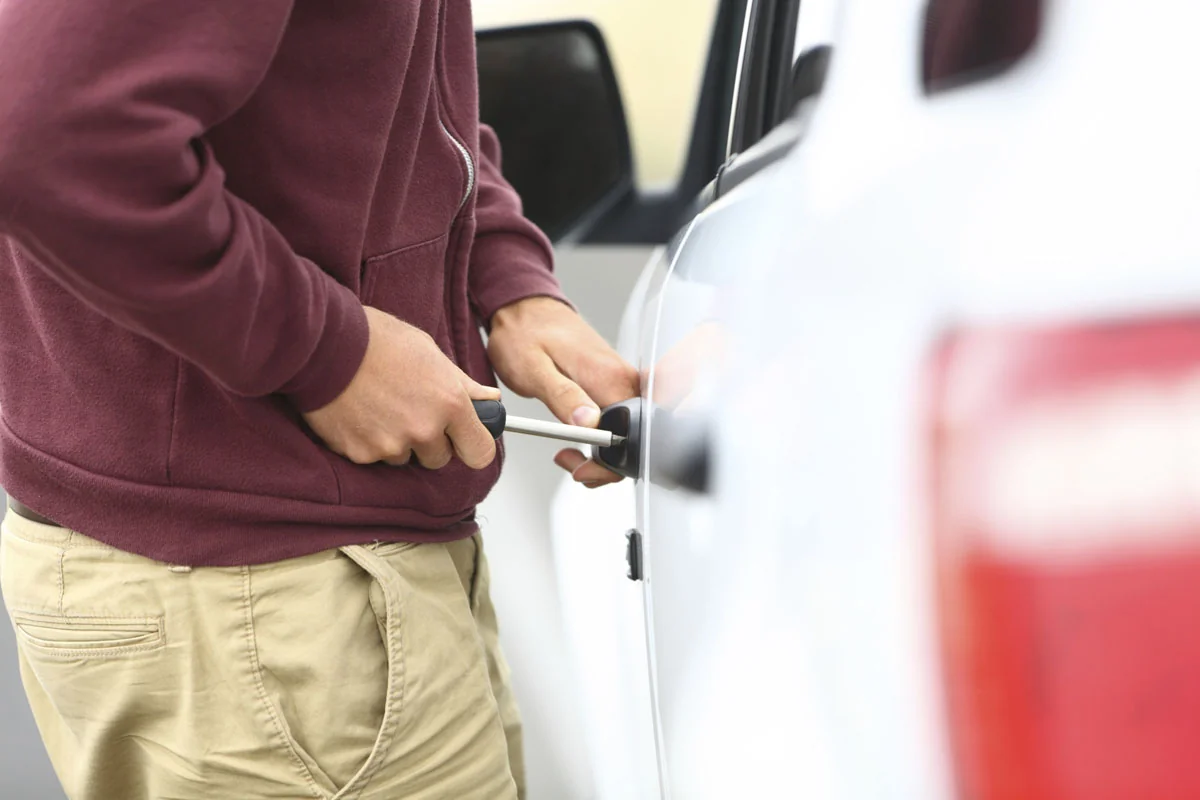В Баку угнали автомобиль