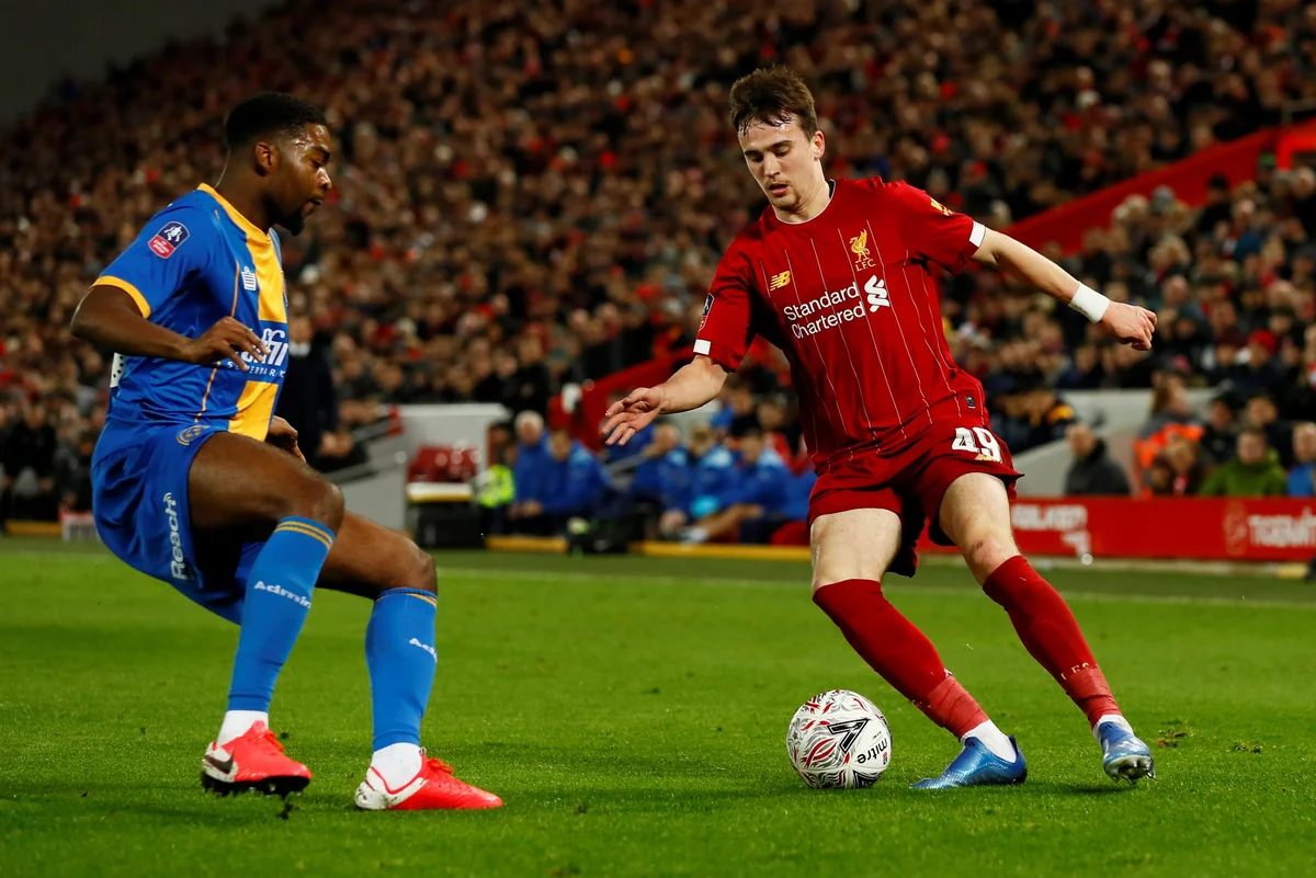 Liverpul hücumçusunu icarəyə verdi