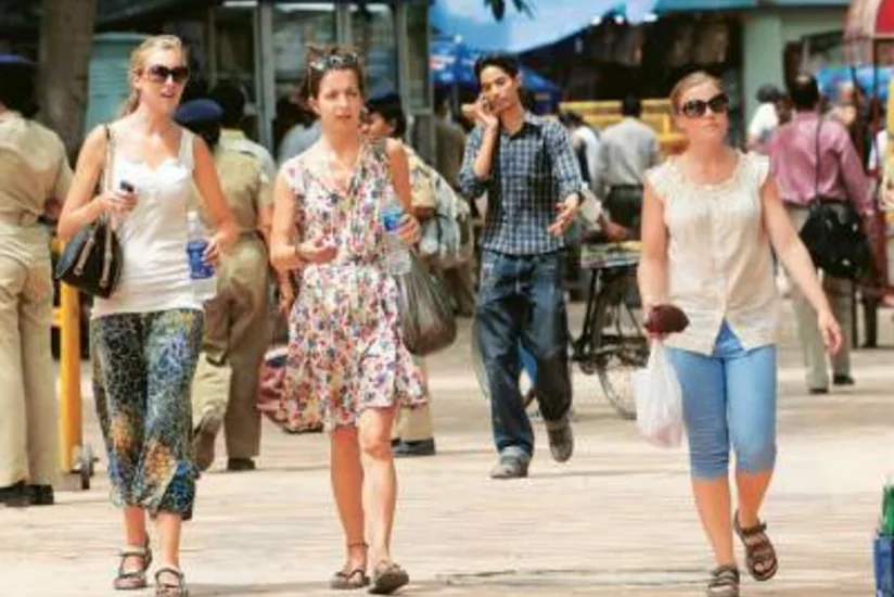 Rusiyalı turist Qobustan qoruğunda yıxılaraq xəsarət alıb