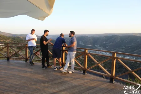 Türkiyənin media nümayəndələrinə Laçında aparılan tikinti-quruculuq işləri barədə məlumat verilib